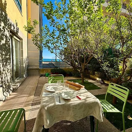 Sea & Apartment